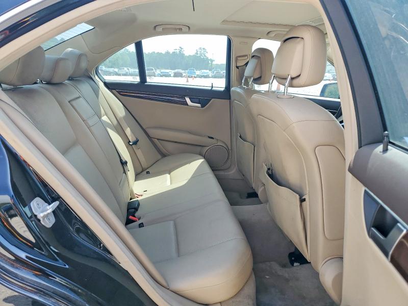 Продажа на аукционе авто 2013 Mercedes-benz C, vin: WDDGF4HB4DR270527, номер лота: 50296846