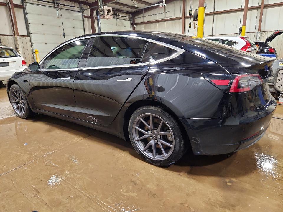 48096176 :رقم المزاد ، 5YJ3E1EB9JF182248 vin ، 2018 Tesla Model 3 مزاد بيع