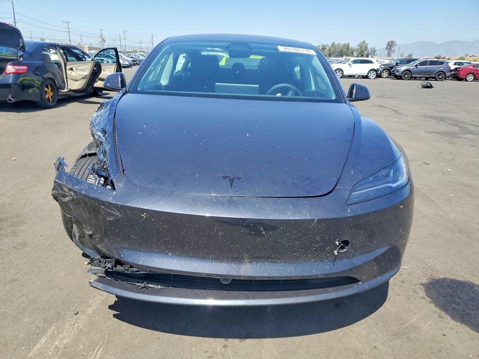 49102136 :رقم المزاد ، 5YJ3E1EA1SF126670 vin ، 2025 Tesla Model 3 مزاد بيع