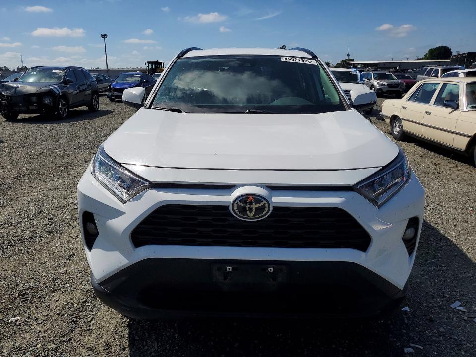 Продажа на аукционе авто 2021 Toyota Rav4, vin: 2T3W1RFV8MC104172, номер лота: 49501956