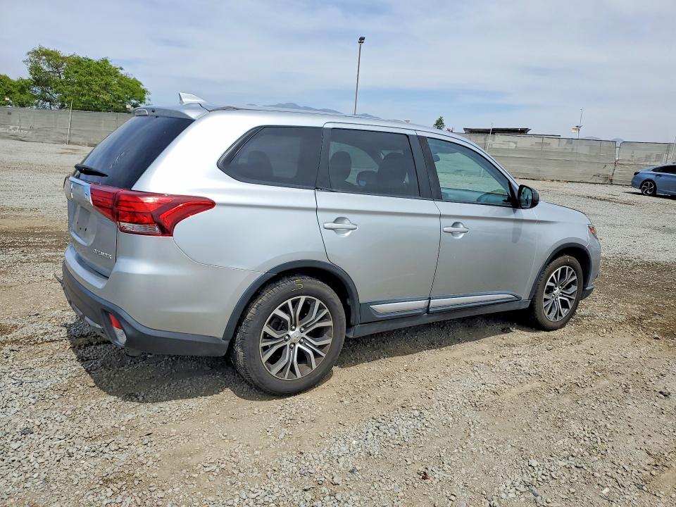 Aukcja sprzedaży 2018 Mitsubishi Outlander, vin: JA4AD2A35JJ002765, numer aukcji: 51676676