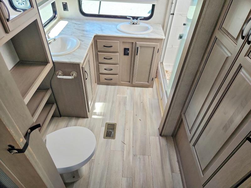 Продажа на аукционе авто 2022 Forest River Chaparral, vin: 5ZT3CHYB0NA329726, номер лота: 45833316