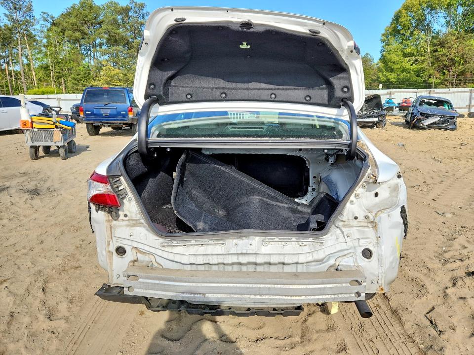 Продаж на аукціоні авто 2018 Toyota Camry, vin: 4T1B11HK4JU033140, номер лоту: 51649586