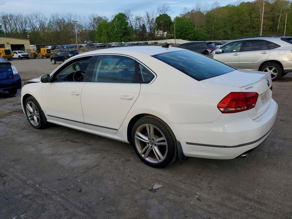 Продажа на аукционе авто 2015 Volkswagen Passat, vin: 1VWCT7A31FC062940, номер лота: 51328086