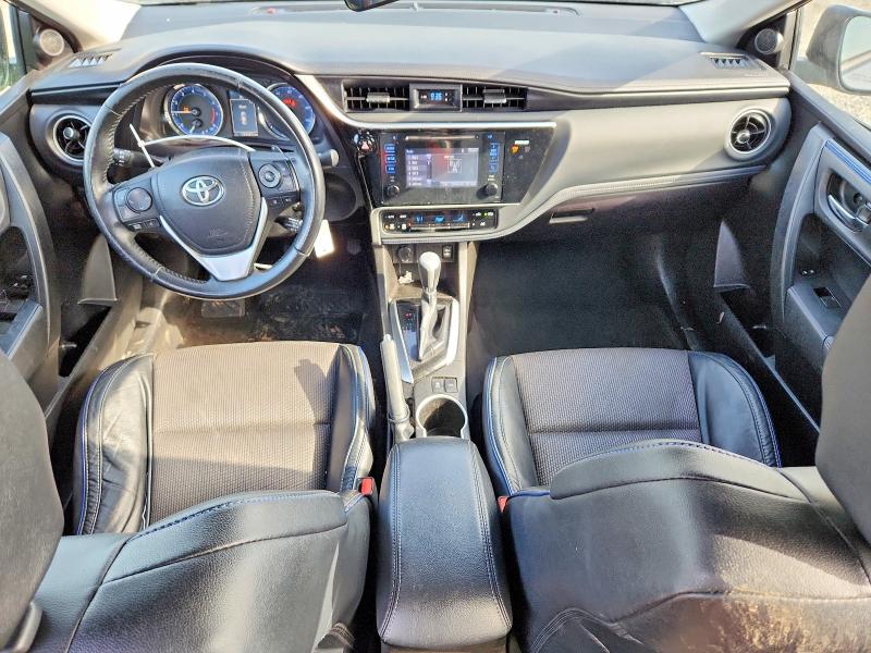 49677786 :رقم المزاد ، 5YFBURHE2HP575686 vin ، 2017 Toyota Corolla مزاد بيع