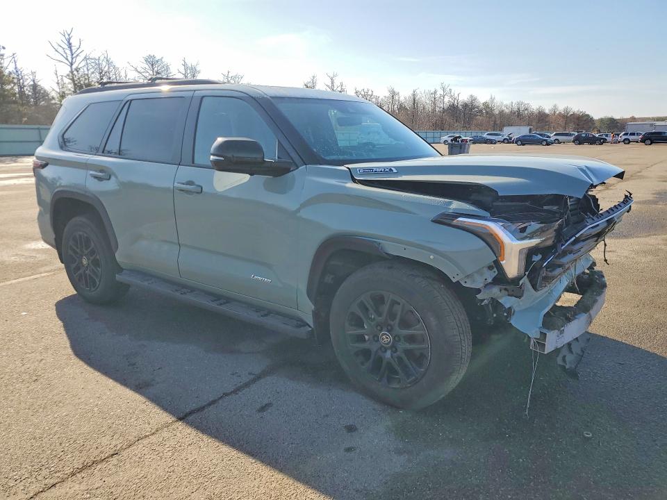 48845976 :رقم المزاد ، 7SVAAABA4SX068251 vin ، 2025 Toyota Sequoia مزاد بيع