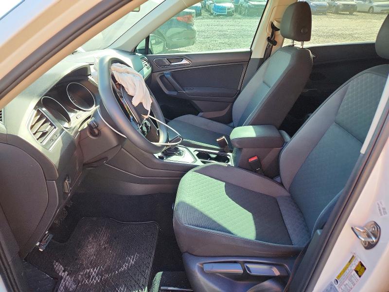 48305396 :رقم المزاد ، 3VV1B7AX1JM078953 vin ، 2018 Volkswagen Tiguan مزاد بيع