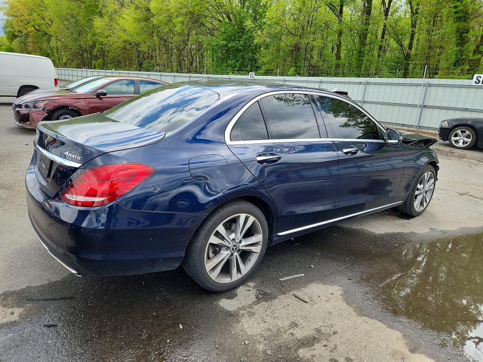 Продажа на аукционе авто 2018 Mercedes-benz C, vin: 55SWF4KBXJU261927, номер лота: 52032926