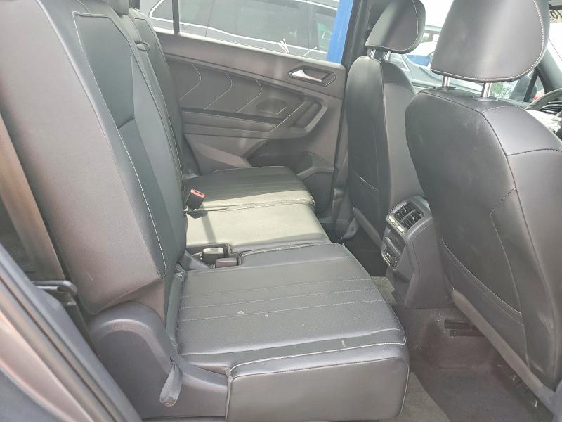 48910416 :رقم المزاد ، 3VVCB7AX4NM003811 vin ، 2022 Volkswagen Tiguan مزاد بيع