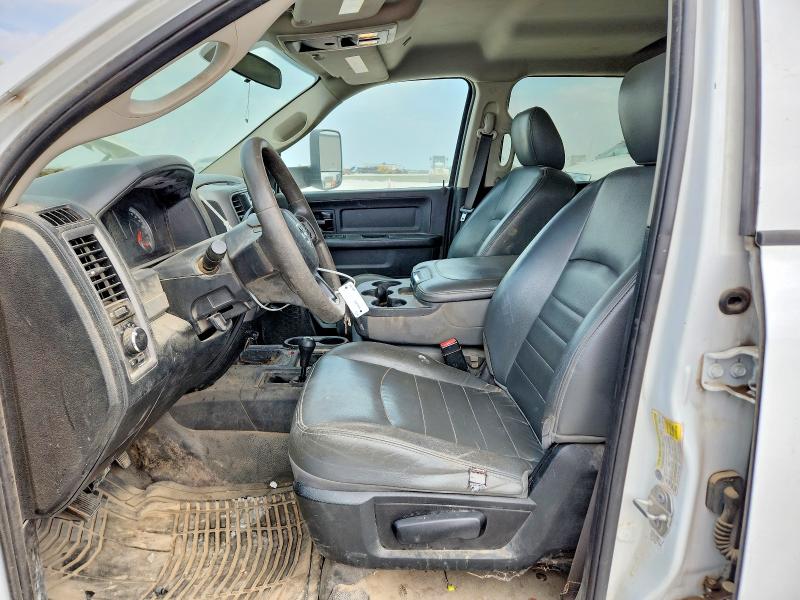 48309126 :رقم المزاد ، 3C6UR5HL1JG388444 vin ، 2018 Ram 2500 مزاد بيع