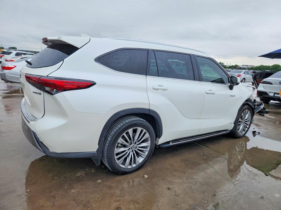 Aukcja sprzedaży 2021 Toyota Highlander, vin: 5TDEBRCH1MS037759, numer aukcji: 51628896