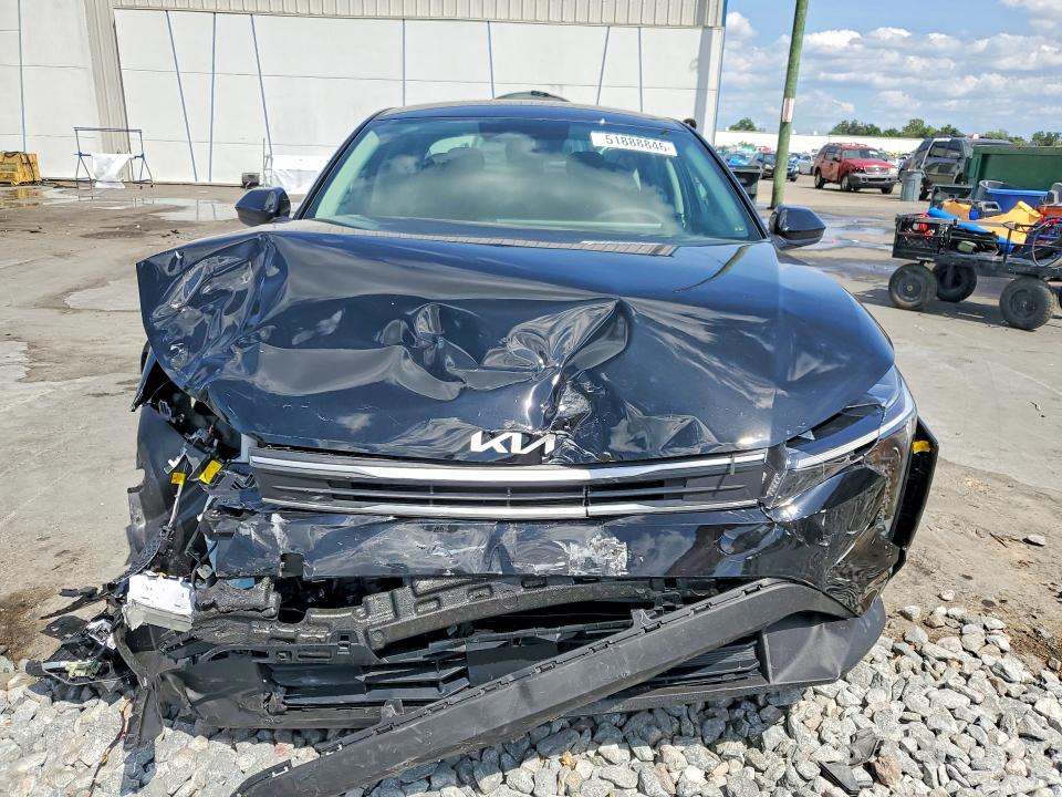 Продажа на аукционе авто 2025 Kia K4, vin: 3KPFT4DE2SE211063, номер лота: 51888846