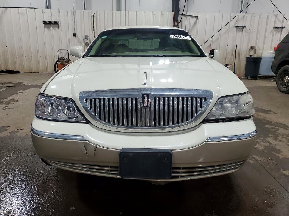 Продажа на аукционе авто 2006 Lincoln Town Car, vin: 1LNHM81V86Y644366, номер лота: 51885976