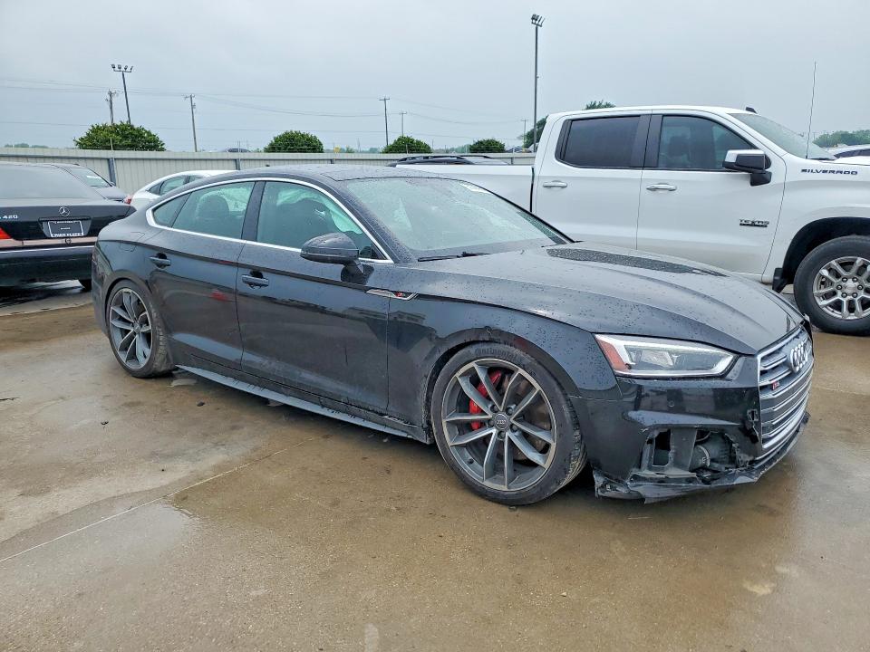51284516 :رقم المزاد ، WAUB4CF53KA098159 vin ، 2019 Audi S5 مزاد بيع