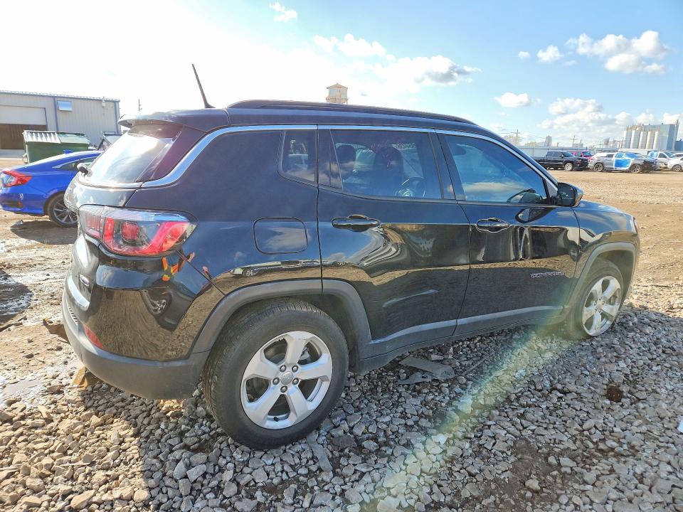 49954436 :رقم المزاد ، 3C4NJCBB6JT502843 vin ، 2018 Jeep Compass مزاد بيع