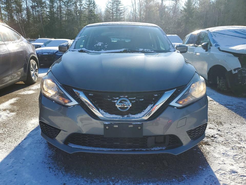 49294696 :رقم المزاد ، 3N1AB7AP5KY388471 vin ، 2019 Nissan Sentra مزاد بيع