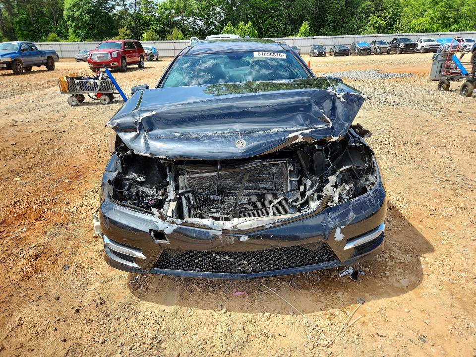 51856816 :رقم المزاد ، WDDGJ4HB8CF929806 vin ، 2012 Mercedes-benz C مزاد بيع