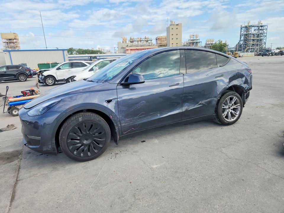 2024 Tesla Model Y მანქანა იყიდება აუქციონზე, vin: 7SAYGDEE8RA216767, აუქციონის ნომერი: 49948916