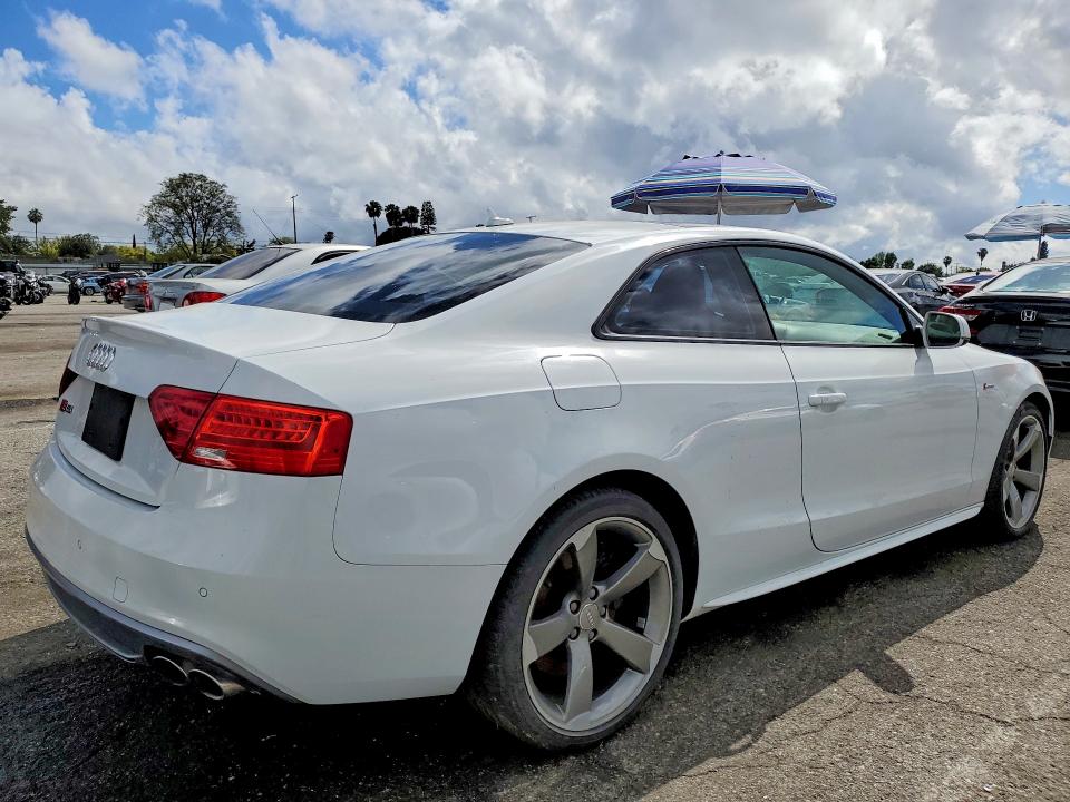50619666 :رقم المزاد ، WAUCGAFR6EA039761 vin ، 2014 Audi S5 مزاد بيع