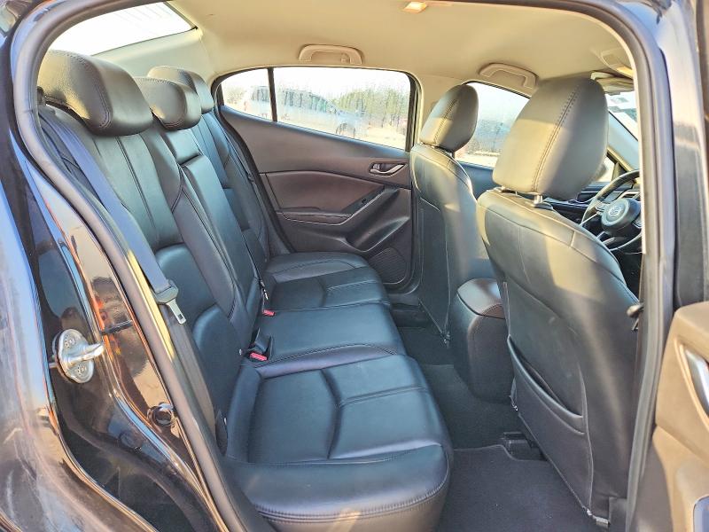 50130396 :رقم المزاد ، 3MZBN1V38JM208240 vin ، 2018 Mazda 3 مزاد بيع