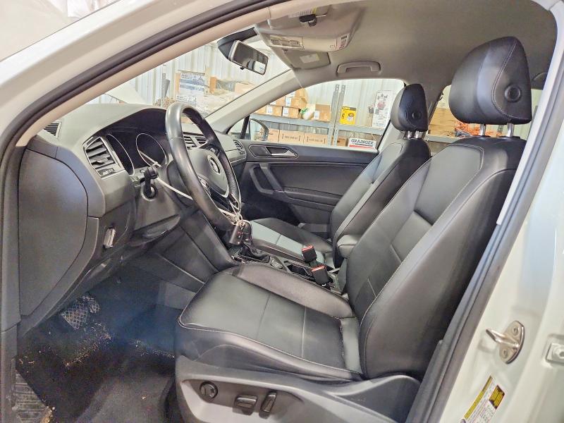 49502776 :رقم المزاد ، 3VV2B7AX9JM179064 vin ، 2018 Volkswagen Tiguan مزاد بيع