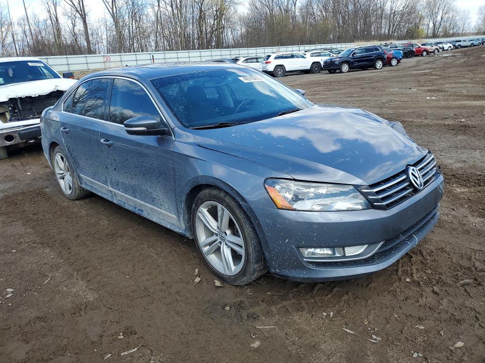 49785076 :رقم المزاد ، 1VWBN7A30DC078677 vin ، 2013 Volkswagen Passat مزاد بيع