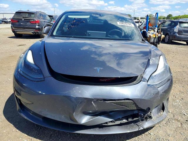 49828786 :رقم المزاد ، 5YJ3E1EA4MF867513 vin ، 2021 Tesla Model 3 مزاد بيع