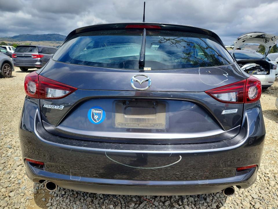50933246 :رقم المزاد ، 3MZBN1L39JM270488 vin ، 2018 Mazda 3 مزاد بيع