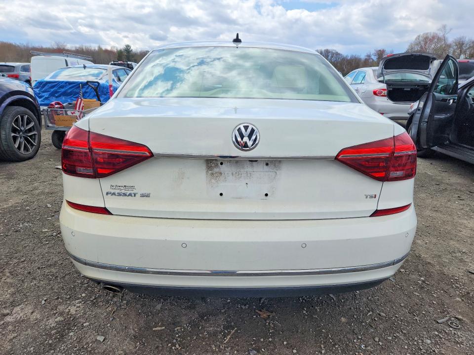 2017 Volkswagen Passat მანქანა იყიდება აუქციონზე, vin: 1VWGT7A35HC018766, აუქციონის ნომერი: 49597296