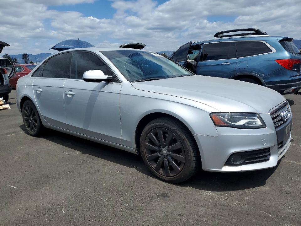 51526916 :رقم المزاد ، WAUFFAFL3BN052662 vin ، 2011 Audi A4 مزاد بيع