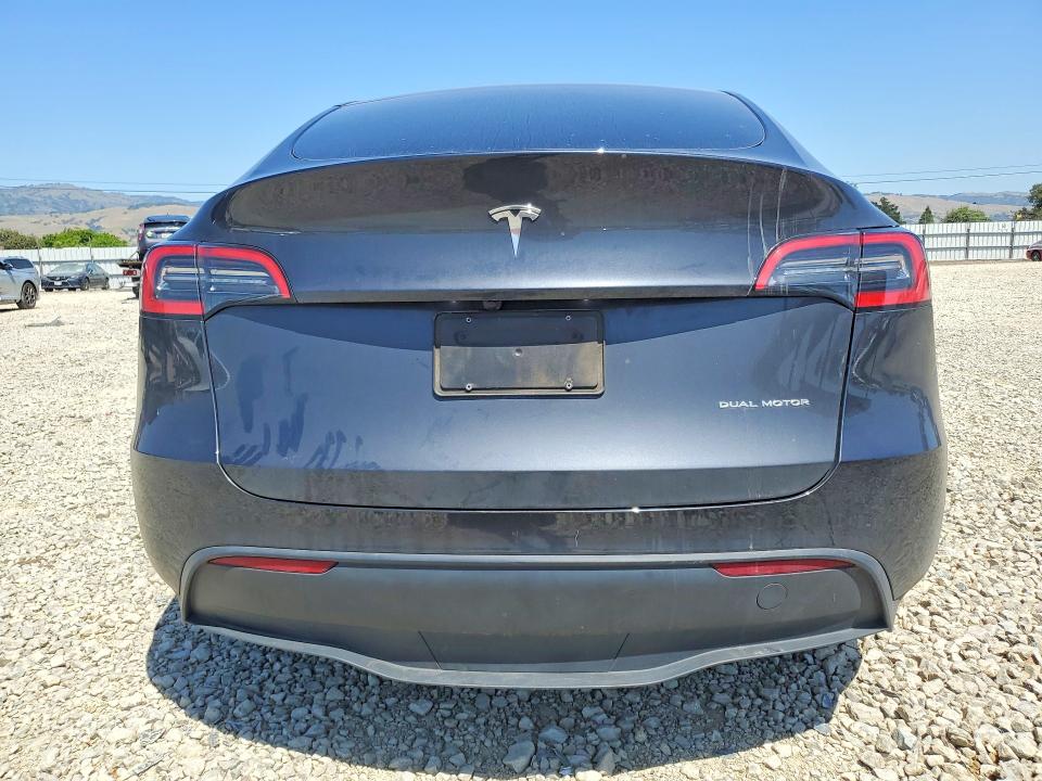 2024 Tesla Model Y მანქანა იყიდება აუქციონზე, vin: 7SAYGAEE3RF993584, აუქციონის ნომერი: 51889086