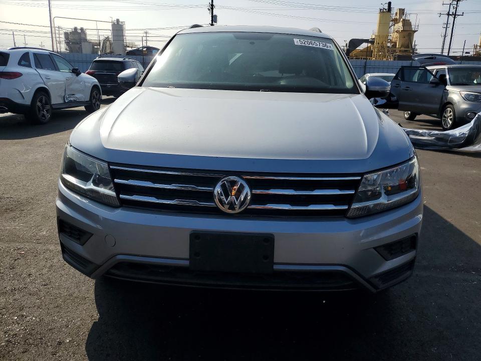 52065736 :رقم المزاد ، 3VV1B7AX0KM125911 vin ، 2019 Volkswagen Tiguan مزاد بيع