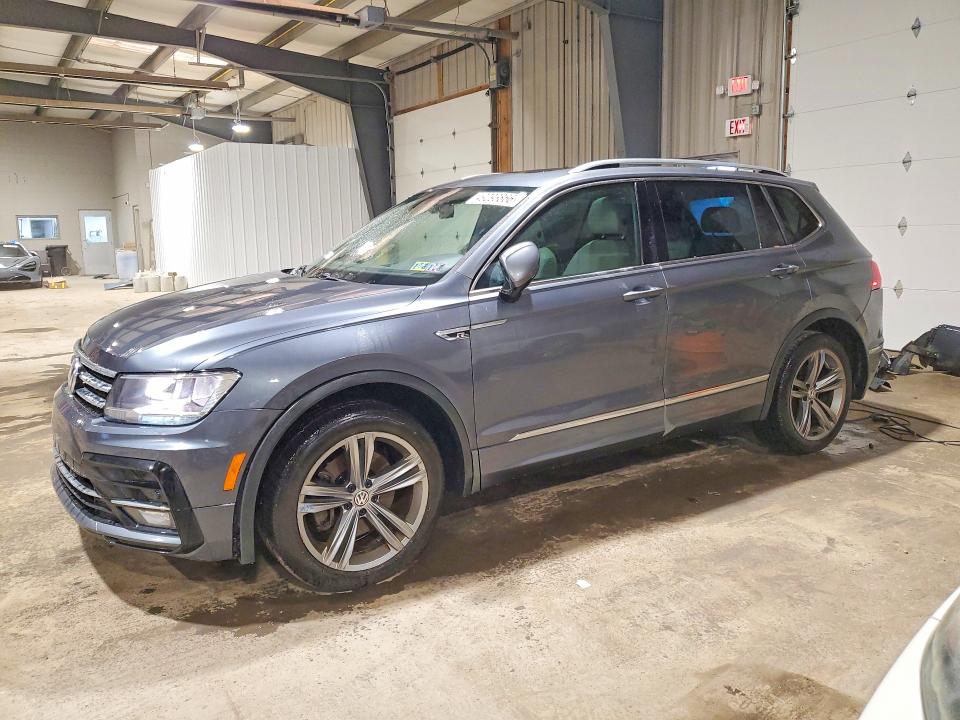 Продаж на аукціоні авто 2018 Volkswagen Tiguan, vin: 3VV2B7AXXJM204764, номер лоту: 49293866
