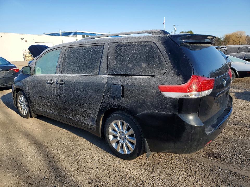 48188066 :رقم المزاد ، 5TDYK3DC7BS173713 vin ، 2011 Toyota Sienna-v6 مزاد بيع