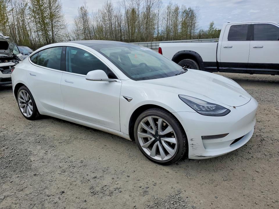 49037306 :رقم المزاد ، 5YJ3E1EB5KF390211 vin ، 2019 Tesla Model 3 مزاد بيع