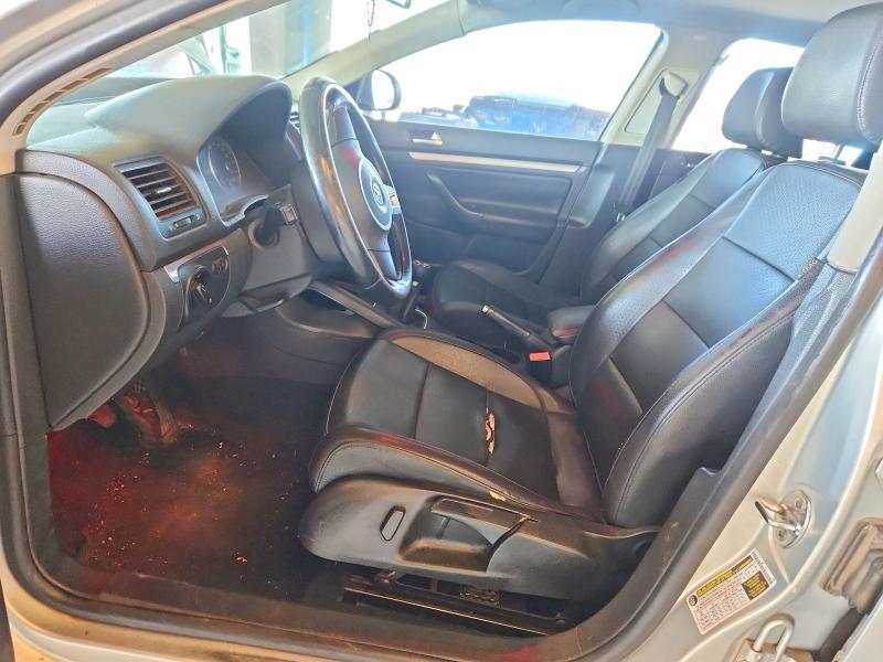 51678446 :رقم المزاد ، 3VWAZ7AJ2AM080052 vin ، 2010 Volkswagen Jetta مزاد بيع