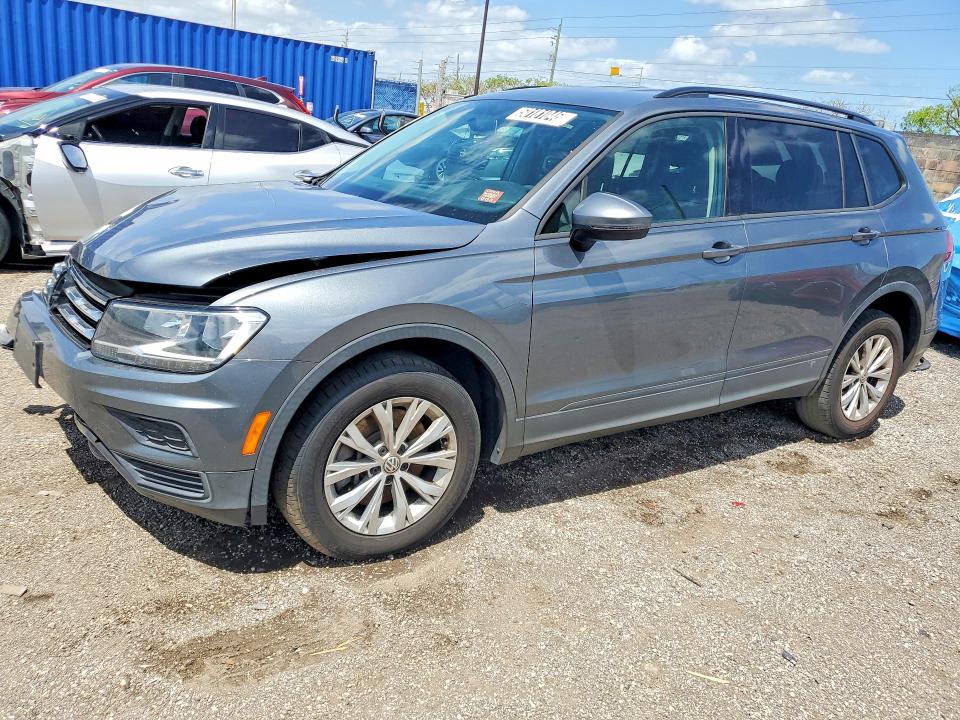 50181046 :رقم المزاد ، 3VV1B7AXXJM111402 vin ، 2018 Volkswagen Tiguan مزاد بيع