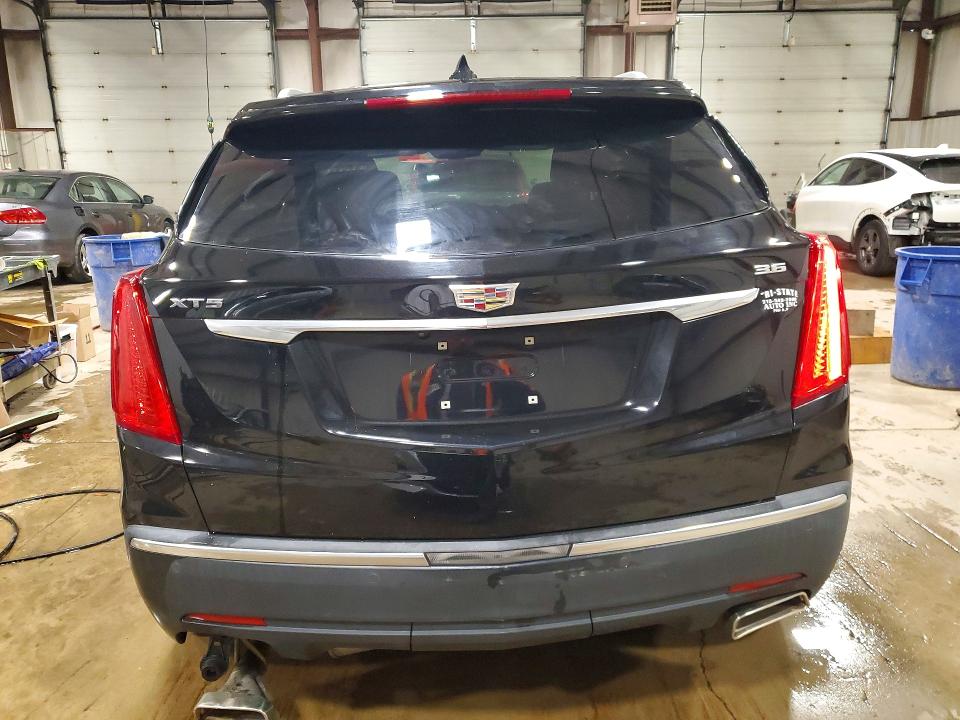 49218736 :رقم المزاد ، 1GYKNARS3HZ210713 vin ، 2017 Cadillac Xt5 مزاد بيع