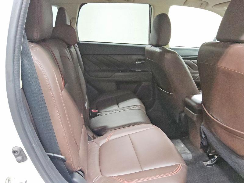 Продаж на аукціоні авто 2018 Mitsubishi Outlander, vin: JA4J24A50JZ029022, номер лоту: 47843256