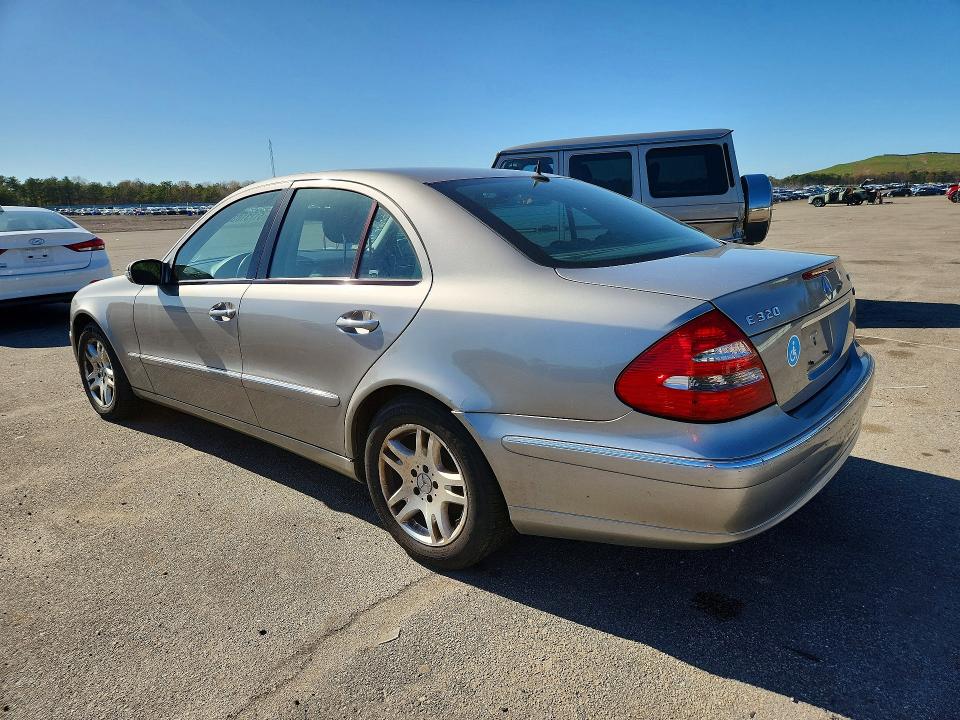 2005 Mercedes-benz E მანქანა იყიდება აუქციონზე, vin: WDBUF82J15X169378, აუქციონის ნომერი: 51731036