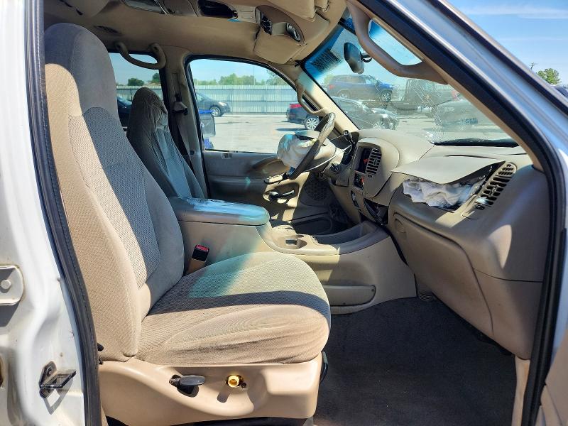 Продажа на аукционе авто 2002 Ford Expedition, vin: 1FMRU15W82LA17320, номер лота: 50161186