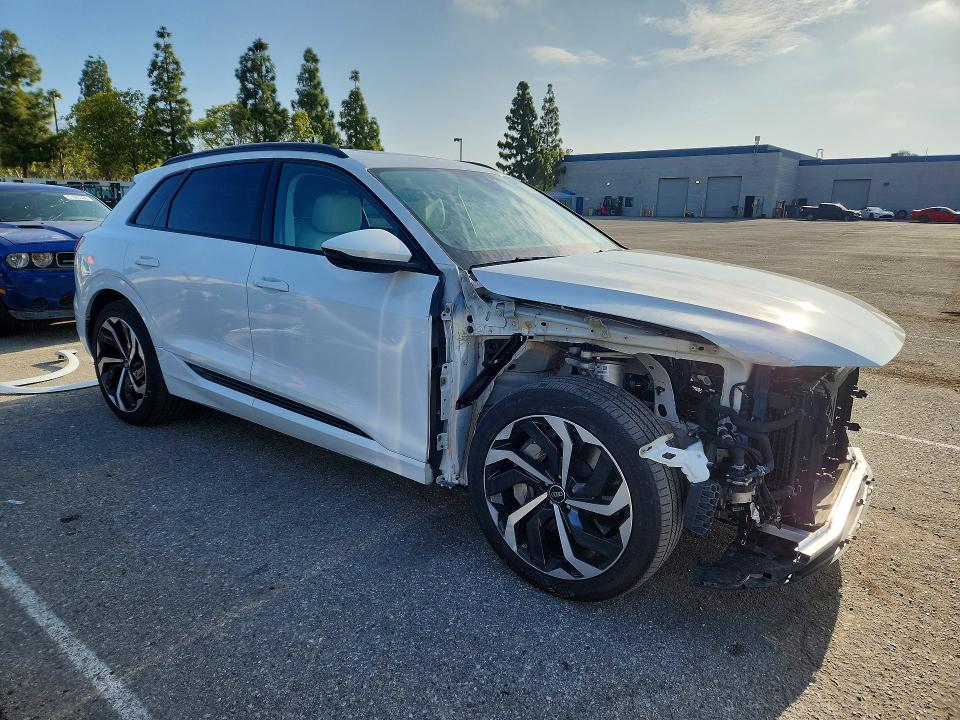Продаж на аукціоні авто 2024 Audi Q8 E-tron, vin: WA15AAGE9RB048361, номер лоту: 51796746