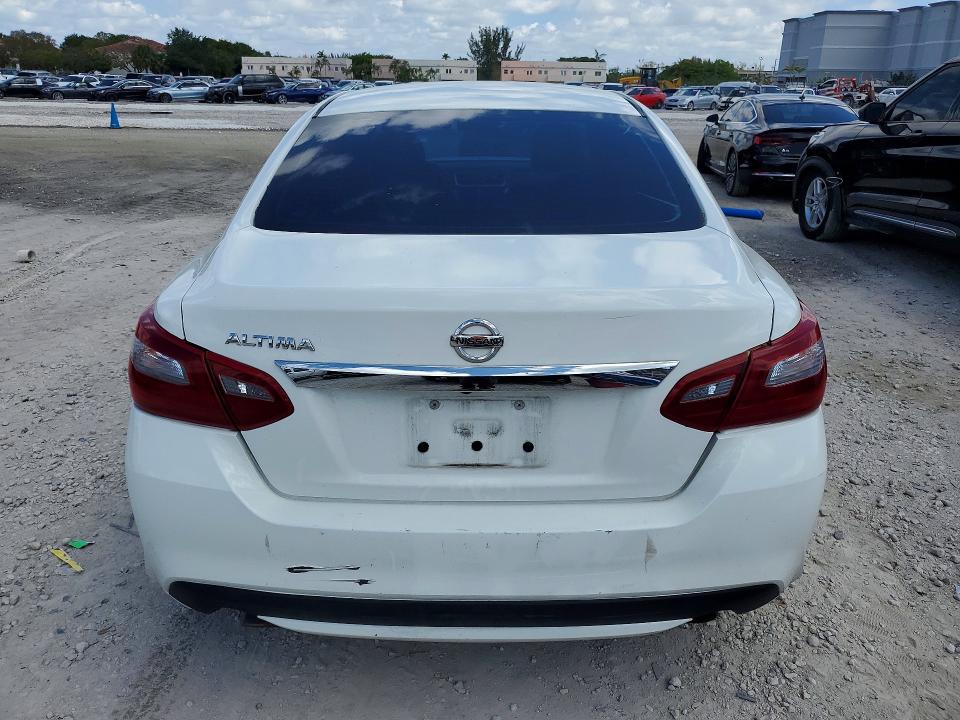 2018 Nissan Altima მანქანა იყიდება აუქციონზე, vin: 1N4AL3AP8JC229900, აუქციონის ნომერი: 51432906