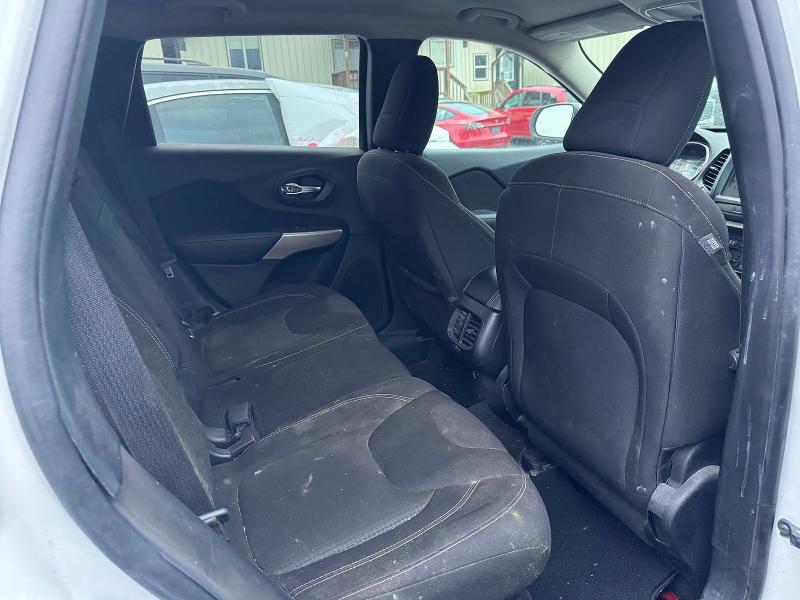 51925326 :رقم المزاد ، 1C4PJMCSXHW612876 vin ، 2017 Jeep Cherokee مزاد بيع