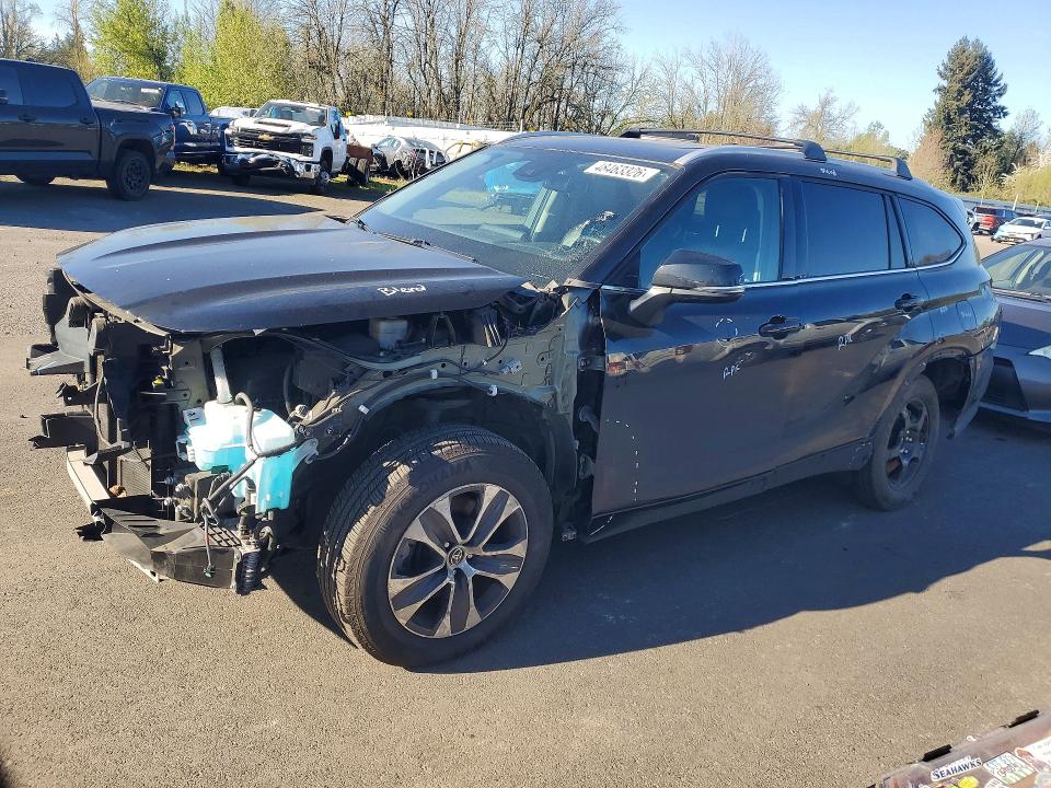 48463326 :رقم المزاد ، 5TDHZRBHXNS230066 vin ، 2022 Toyota Highlander مزاد بيع