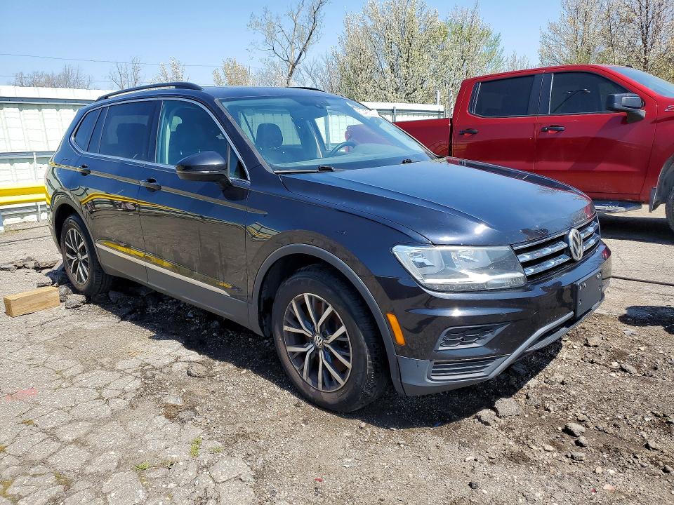 50492326 :رقم المزاد ، 3VV2B7AX2JM191508 vin ، 2018 Volkswagen Tiguan مزاد بيع