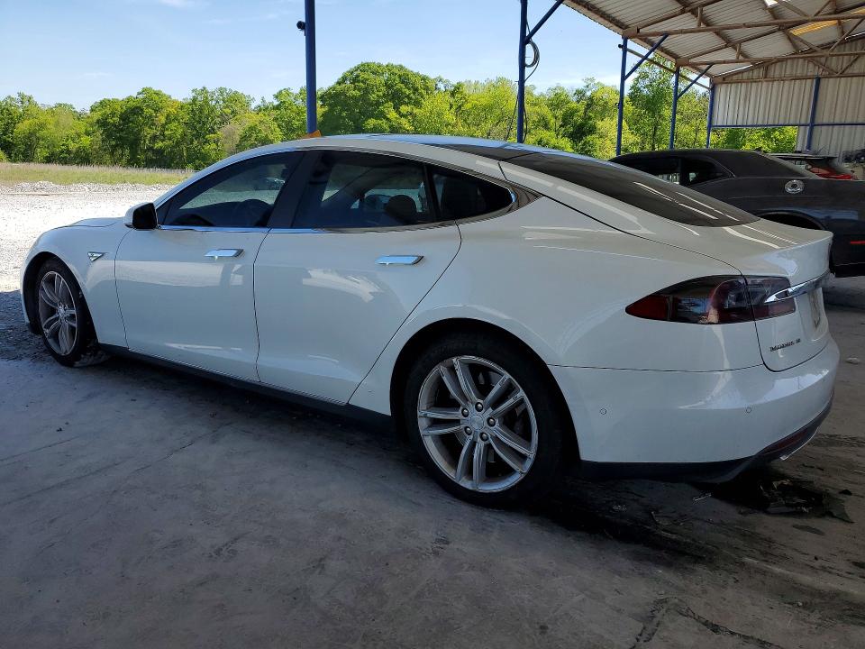 Продажа на аукционе авто 2015 Tesla Model S, vin: 5YJSA1E23FF116633, номер лота: 49614926