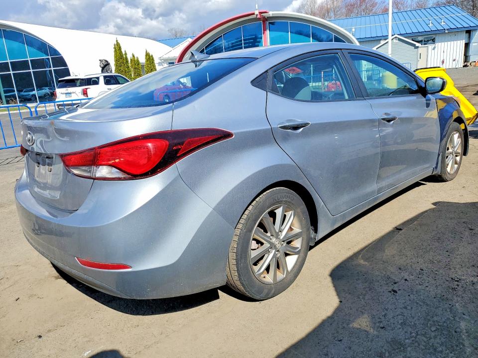 49053416 :رقم المزاد ، 5NPDH4AEXFH572541 vin ، 2015 Hyundai Elantra مزاد بيع