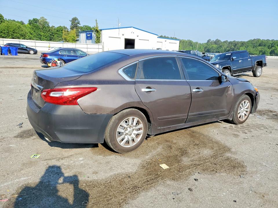 Продажа на аукционе авто 2017 Nissan Altima, vin: 1N4AL3AP0HN308489, номер лота: 51095326