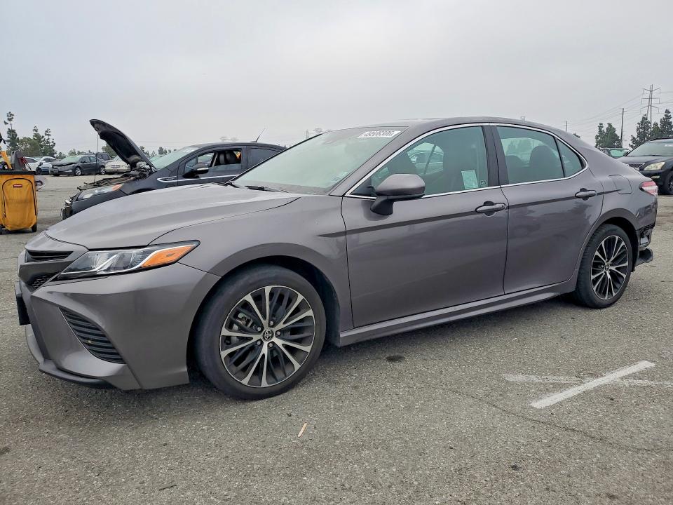 49508306 :رقم المزاد ، 4T1G11AK4LU954809 vin ، 2020 Toyota Camry مزاد بيع